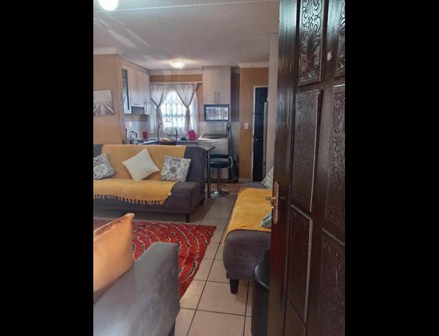1 BEDROOM APARTMENT FOR SALE IN GERMISTON SOUTH